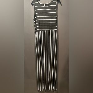 Sleeveless Striped Maxi Dress w/ Pockets
